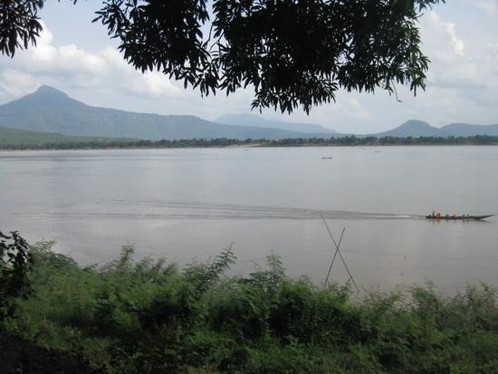 khong first view.jpg